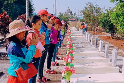 Đưa học sinh lớp 5 đi thăm quan trải nghiệm