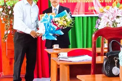 Ngày công bố quyết định bổ nhiệm Hiệu trưởng trường tiểu học Y Jút